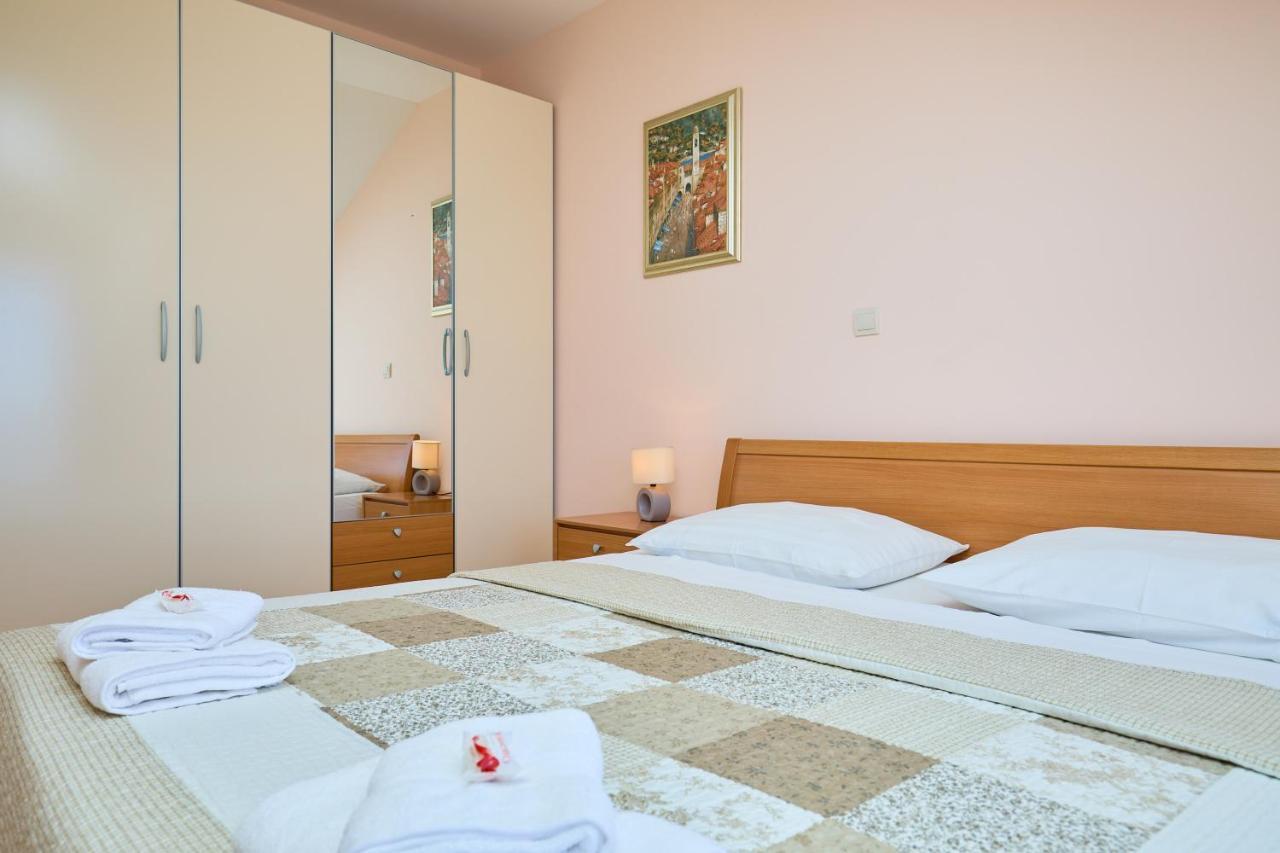 Helton Seaview Apartments Orasac Exterior foto